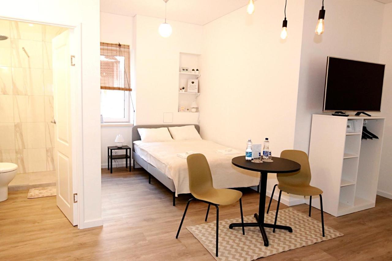 Minimalist Studio Old Town Apartments By Hostlovers 카우나스 외부 사진