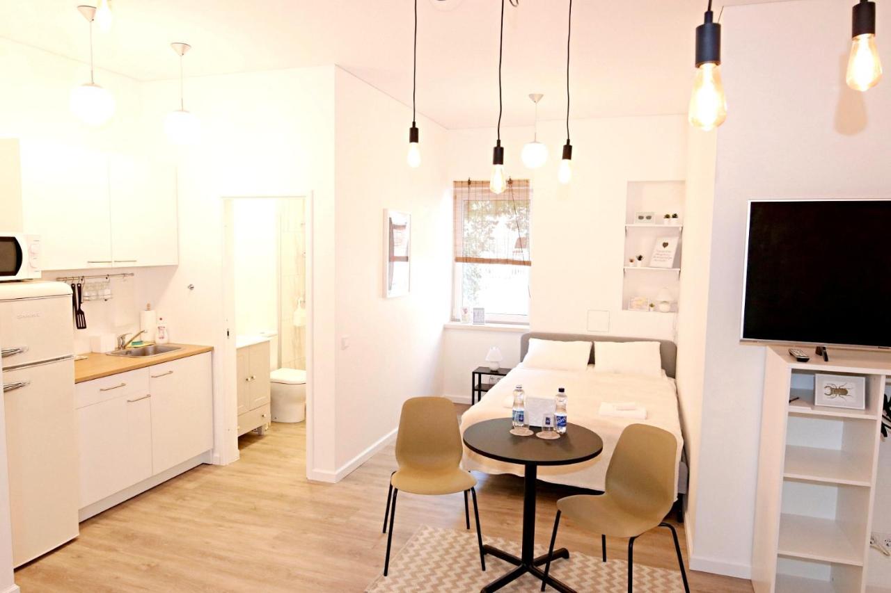Minimalist Studio Old Town Apartments By Hostlovers 카우나스 외부 사진