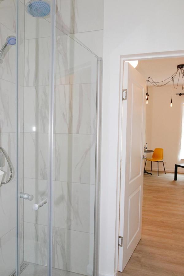 Minimalist Studio Old Town Apartments By Hostlovers 카우나스 외부 사진